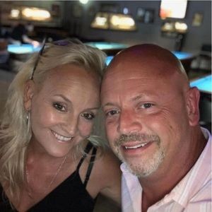 Meet your Posher, Dee